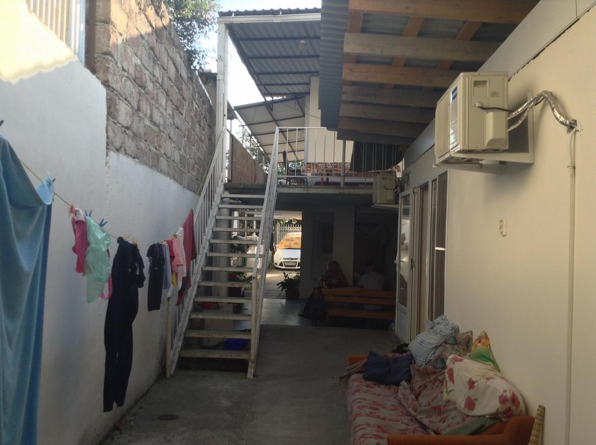 Guest House U Lili Gagra Luaran gambar