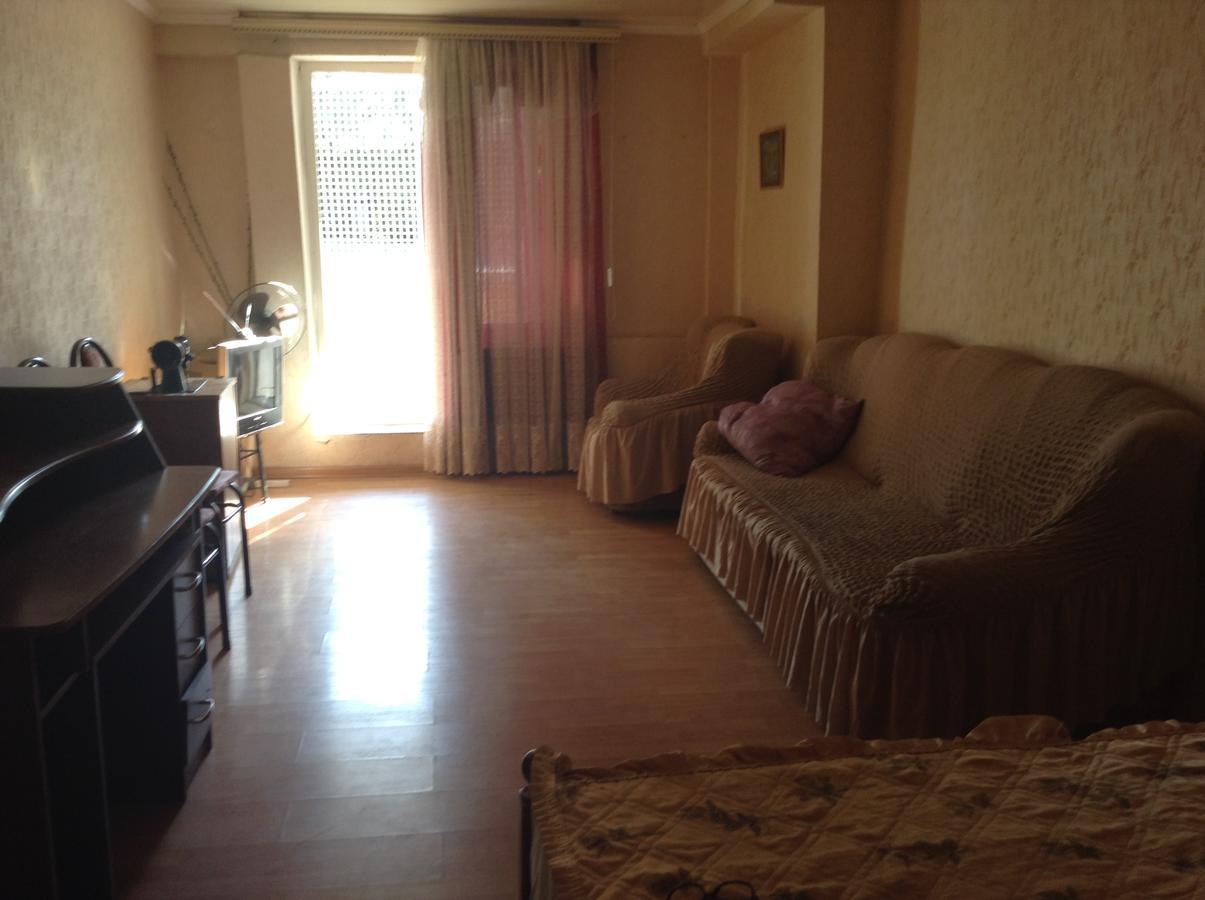 Guest House U Lili Gagra Luaran gambar
