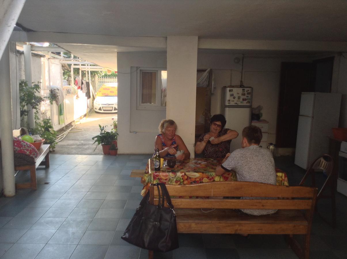 Guest House U Lili Gagra Luaran gambar